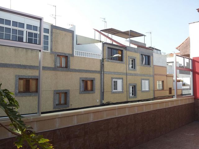 Ammarre de los dos primeros modulos a pared de ambos lados.